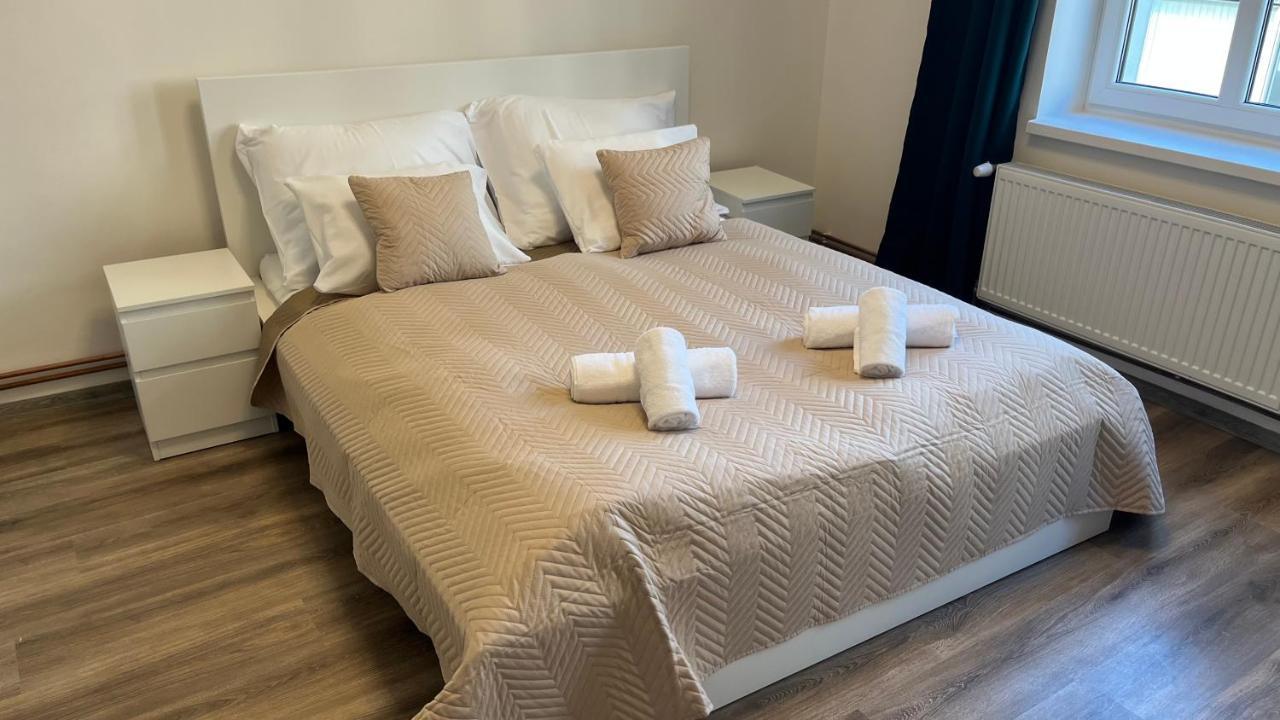 Downtown Boutique Apartments 리베레츠 외부 사진
